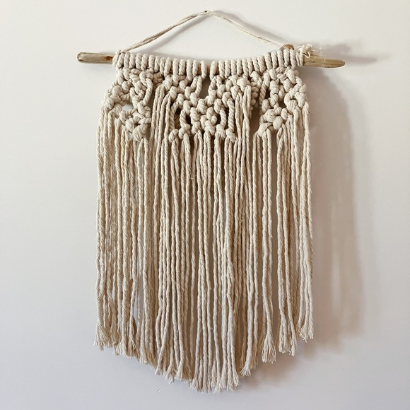 Handmade Beige Macramé Wall Hanging - Picture 3 of 3